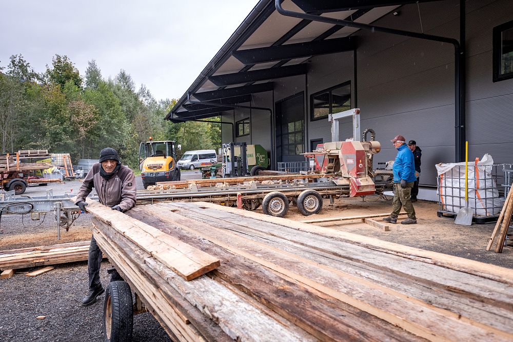 grittlmuehle-brixentalerstrasse-17-brixen-10-2025-holzhandel-23