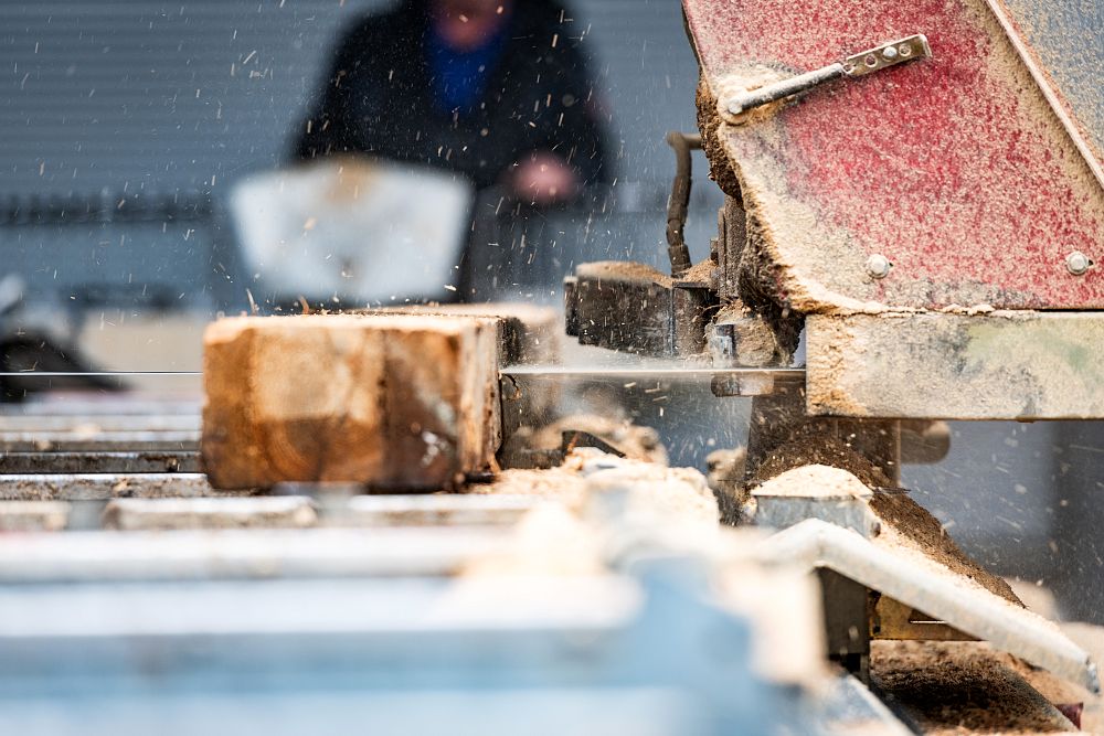 grittlmuehle-brixentalerstrasse-17-brixen-10-2025-holzhandel-5